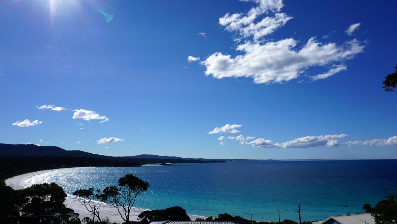 Sea Eagle Cottage Amazing Views Of Bay Of Fires Binalong Bay Bagian luar foto