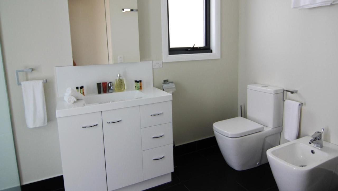 Sea Eagle Cottage Amazing Views Of Bay Of Fires Binalong Bay Bagian luar foto